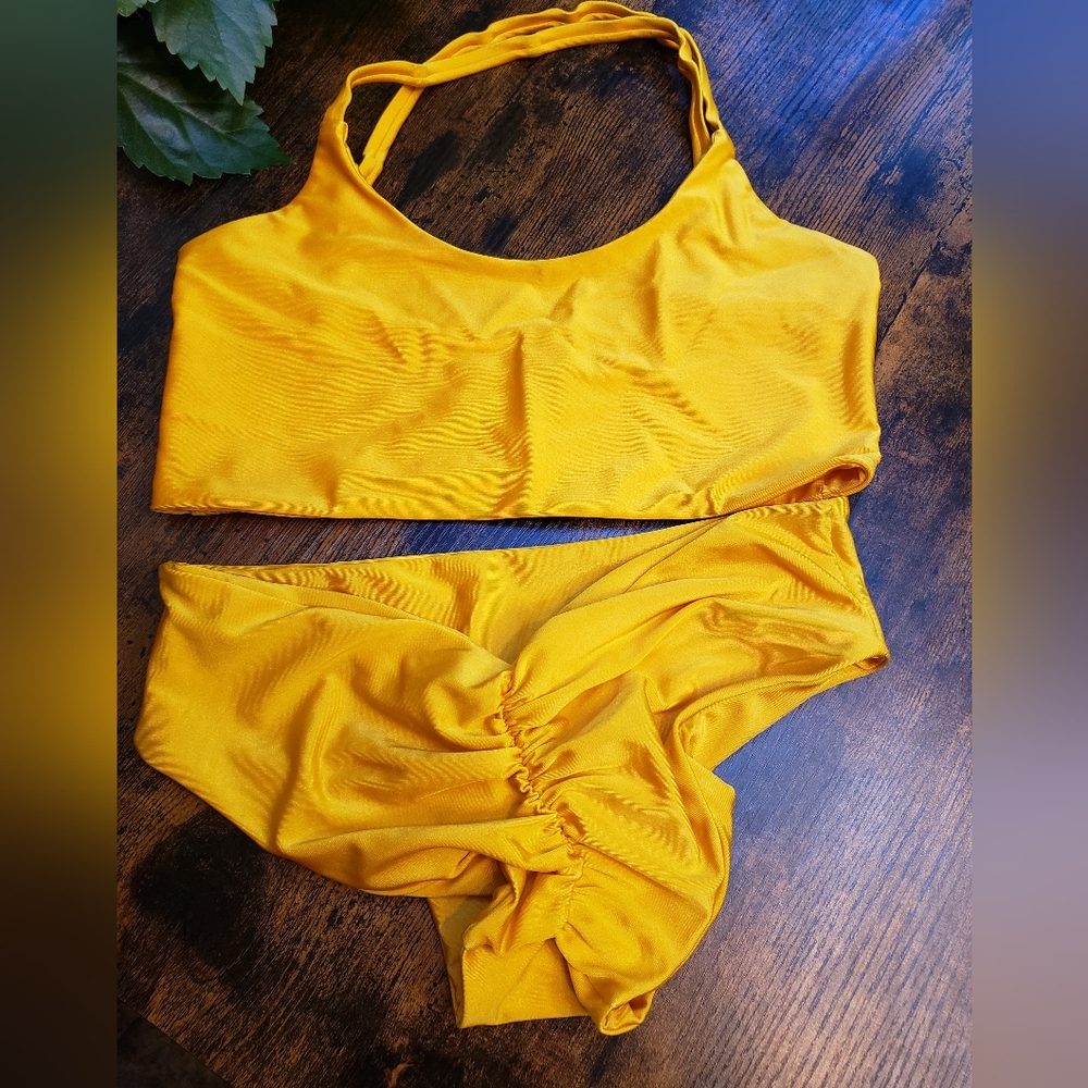RARE,Medium top/ XS kona EUC Fused Hawaii, Roxe11e, Golden Hour, scrunch hipster